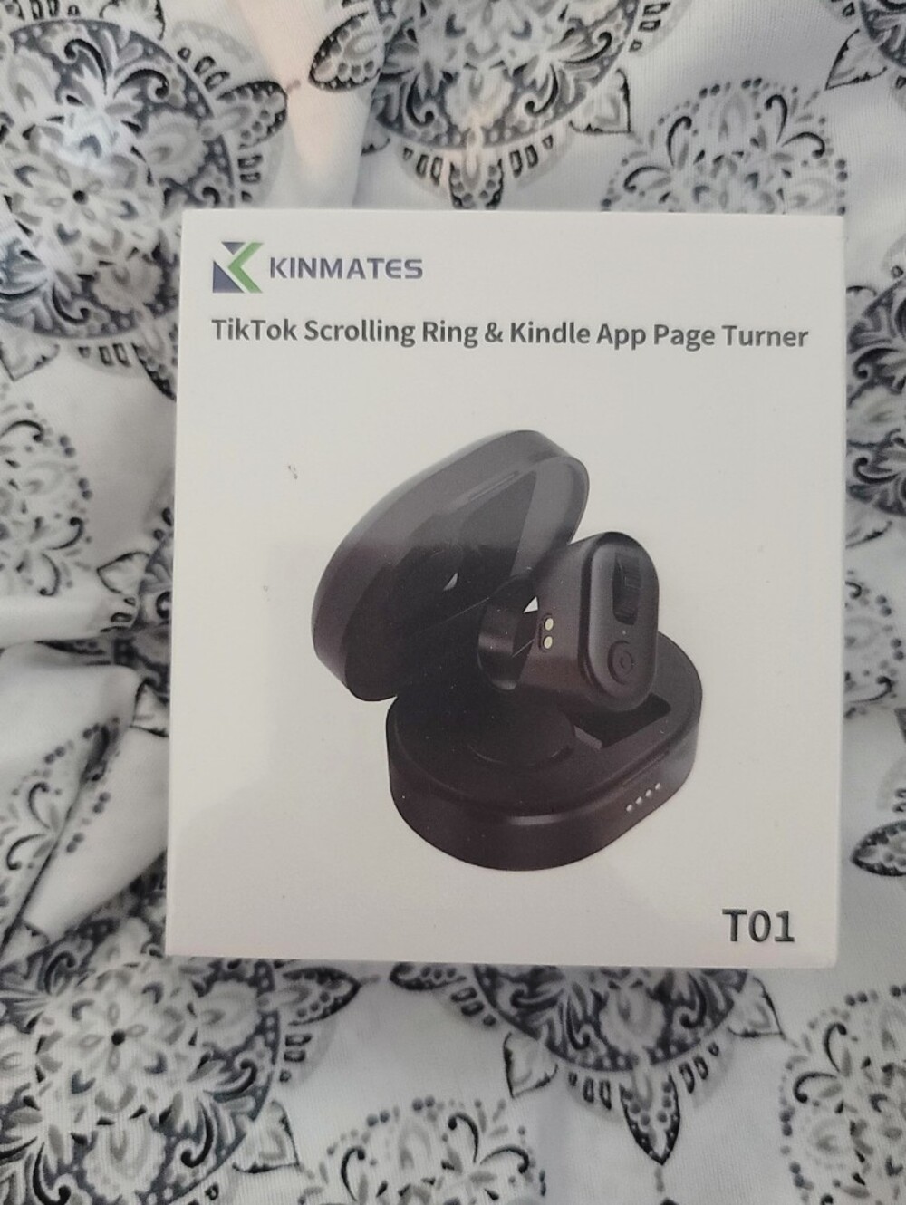KINMATES TikTok Scrolling Ring & Kindle Page Turner NIB